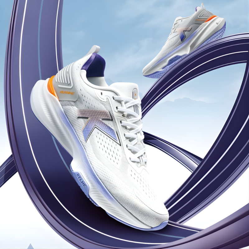 WOMEN'S SPORTS SHOES